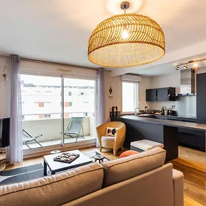 Le Vilona - T3 Moderne Avec Parking Prive Appartement